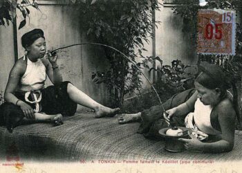 Tục hút thuốc lào (nguồn: Internet)